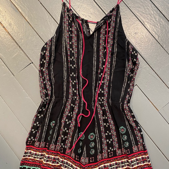 Romper - Picture 2 of 3